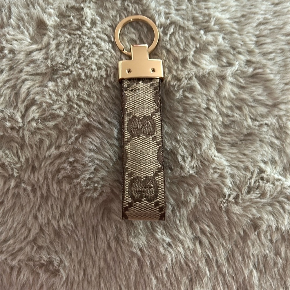 Elegant Brown Keychain Accessory